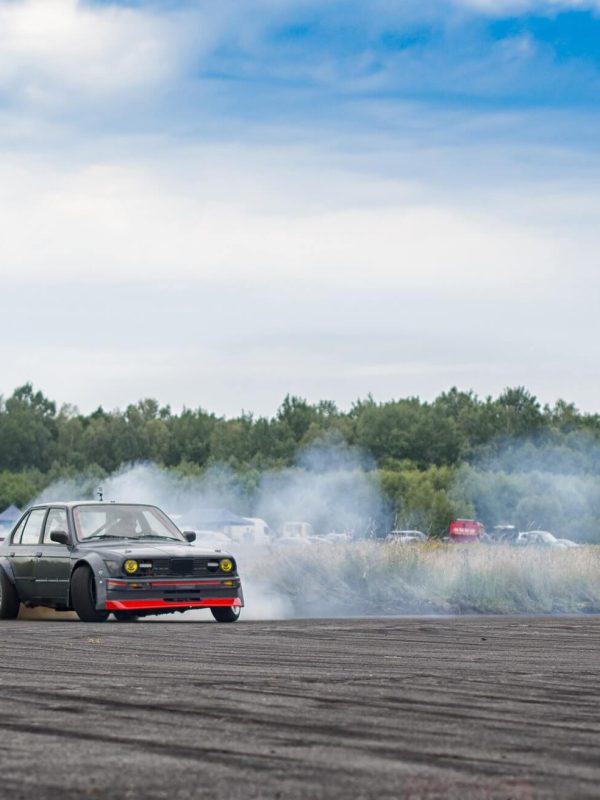 car-drifting-1-1.jpg car-drifting-1-1.jpg